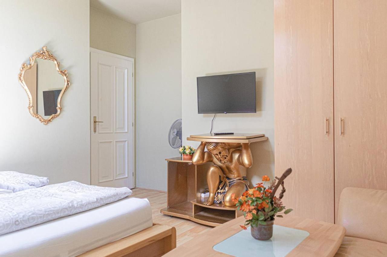 Comfortable Rooms In A Beautiful House Gd Vienne Extérieur photo